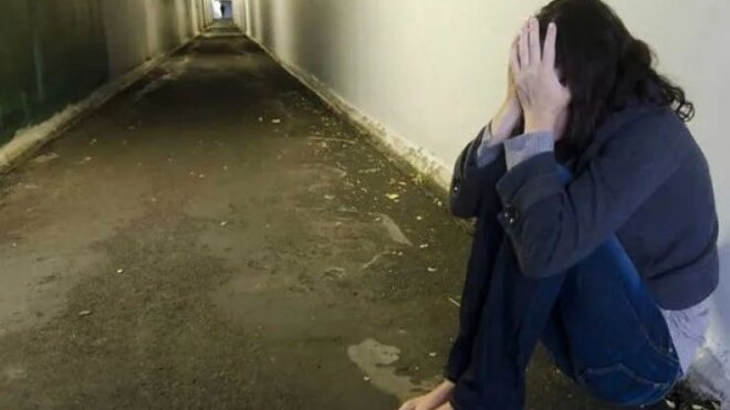 Bakıda tatu ustası 15 yaşlı qızı qaçırdı: "Anası ilə bir çarpayıda yatırdıq"