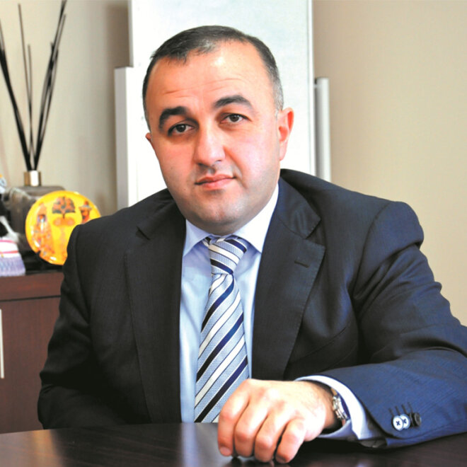 Komissiya sədri: Hüquq fakültəsi məzunlarının vəkil olmaqla bağlı karyera hədəflərinə daha erkən çatmalarına imkan yaranıb