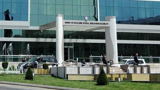 İşdən qanunsuz çıxarılmış 71 nəfər geri qaytarıldı