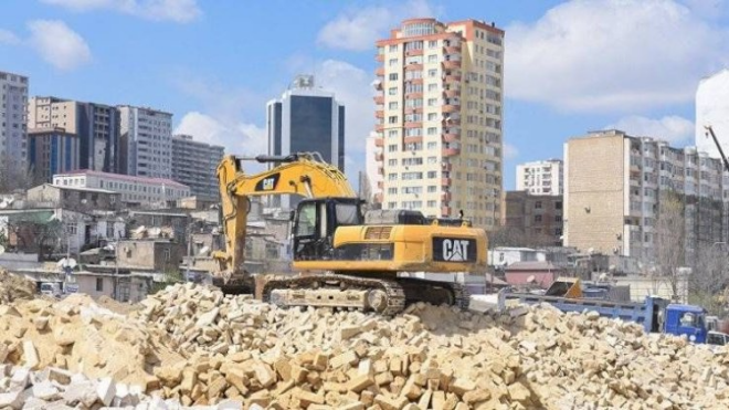 Bakıda böyük söküntü başlayır -