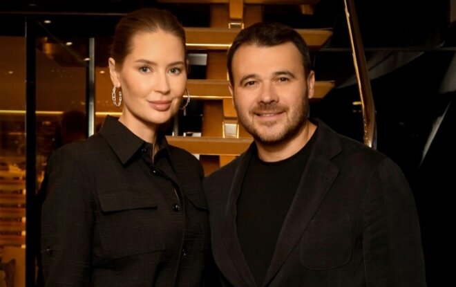 Emin Ağalarov xanımı ilə Fransada -