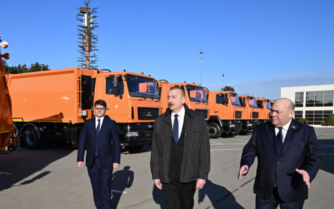 Prezident məişət tullantıları daşıyan texnikalarla tanış oldu -