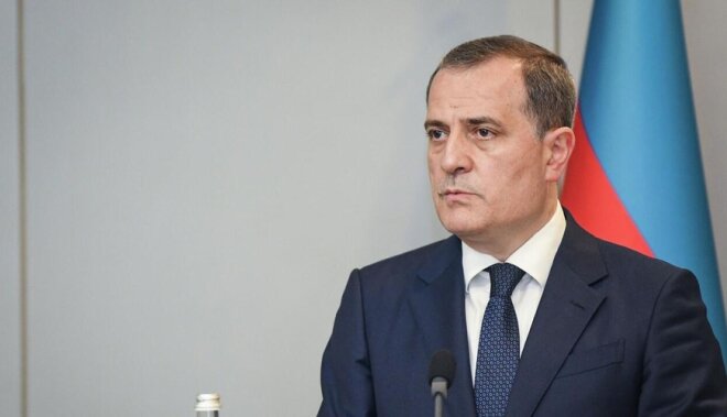 Ceyhun Bayramov Pakistan XİN başçısı ilə danışdı