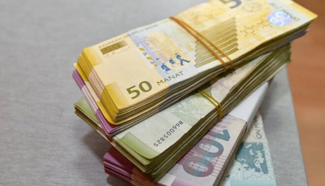 Bu şəxslərin kartlarına pul köçürüldü - RƏSMİ