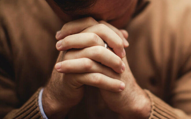 Müəllim əməkhaqqına görə direktorla dalaşdı, arvadını və qızını DÖYDÜ -