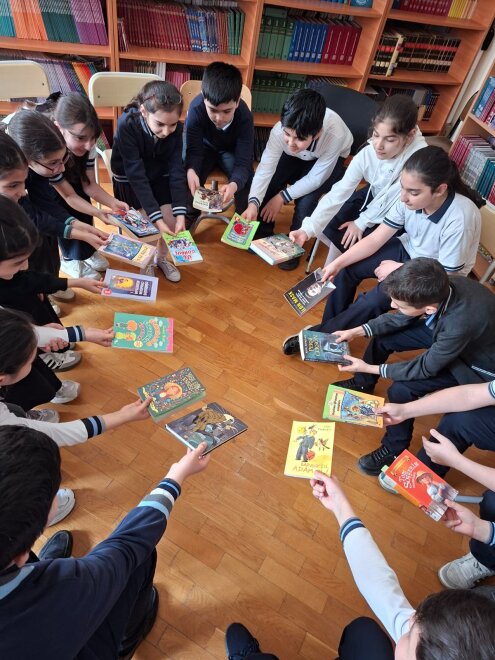 23 Aprel Ümumdünya Kitab və Müəlliflik Hüququ Günüdür.