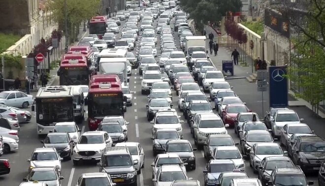 Bakıda 6 istiqamətdə tıxac var -