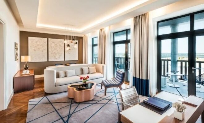 Bakıda hoteldə KİŞİ ÖLDÜ